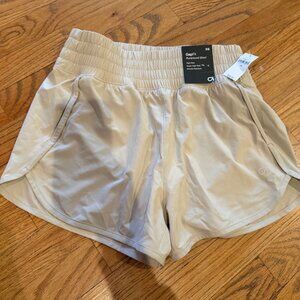 GAPFIT RUNAROUND SHORTS NEW XS LIGHT TAN SUPER HIGH RISE